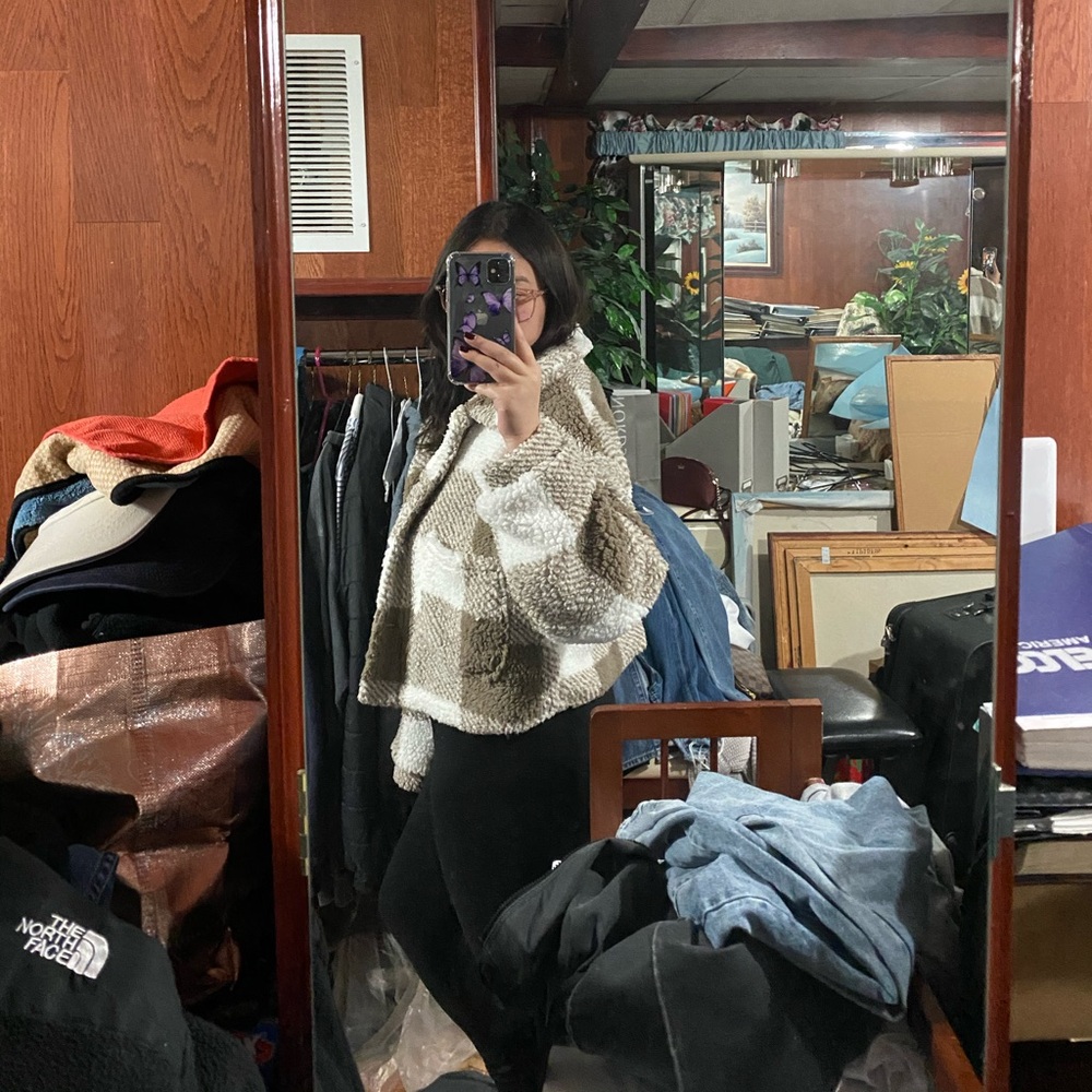 Sherpa Checkered Cropped Jacket - image 5